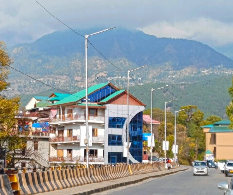 Taxi from Chandigarh to Palampur